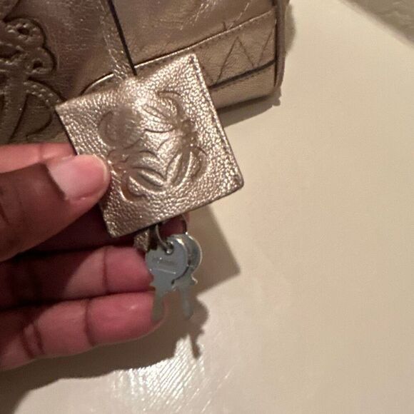 Loewe Amazona 28 Top Handle Handbag Metallic Gold Leather Bold Purse - Picture 7 of 16